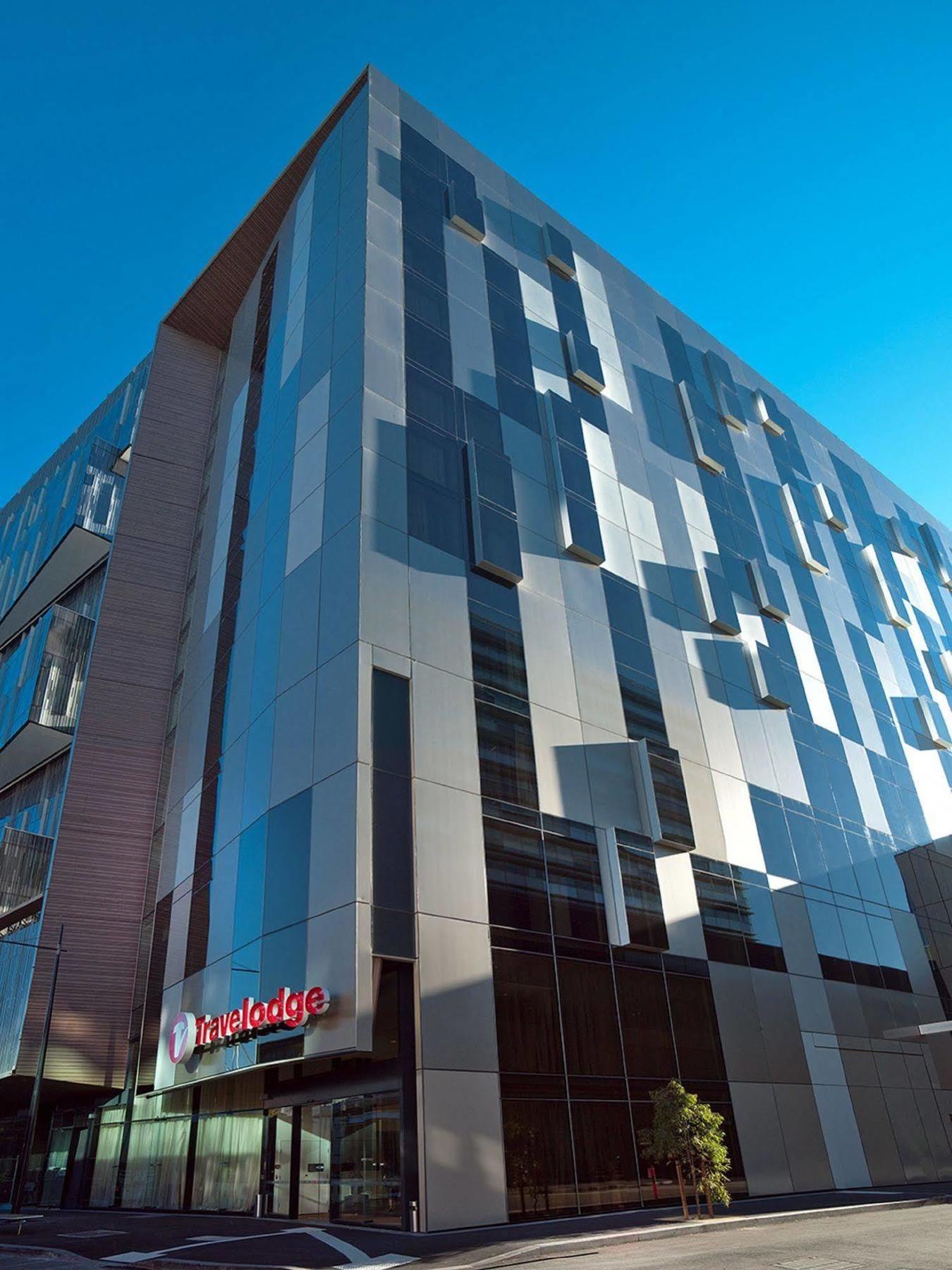 Travelodge Hotel Melbourne Docklands Exterior photo